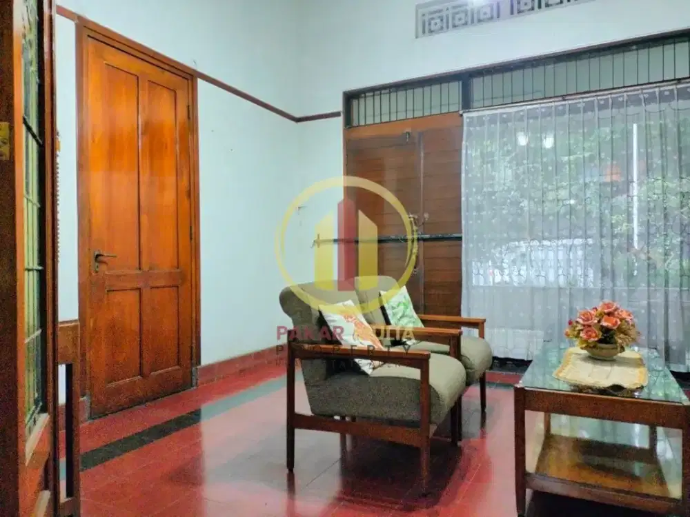 Rumah Lama Strategis Sayap Riau Cocok Kantor atau Cafe