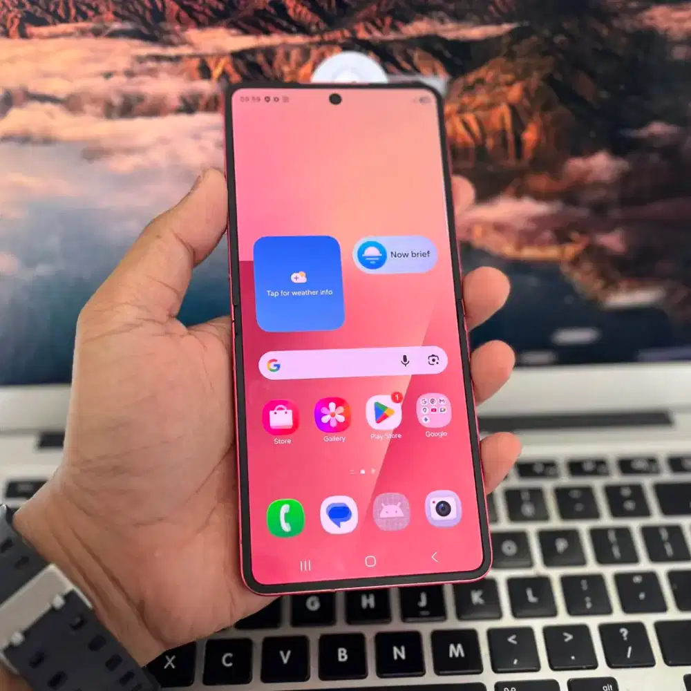 Samsung Z Flip 7 12/512 Coral Red