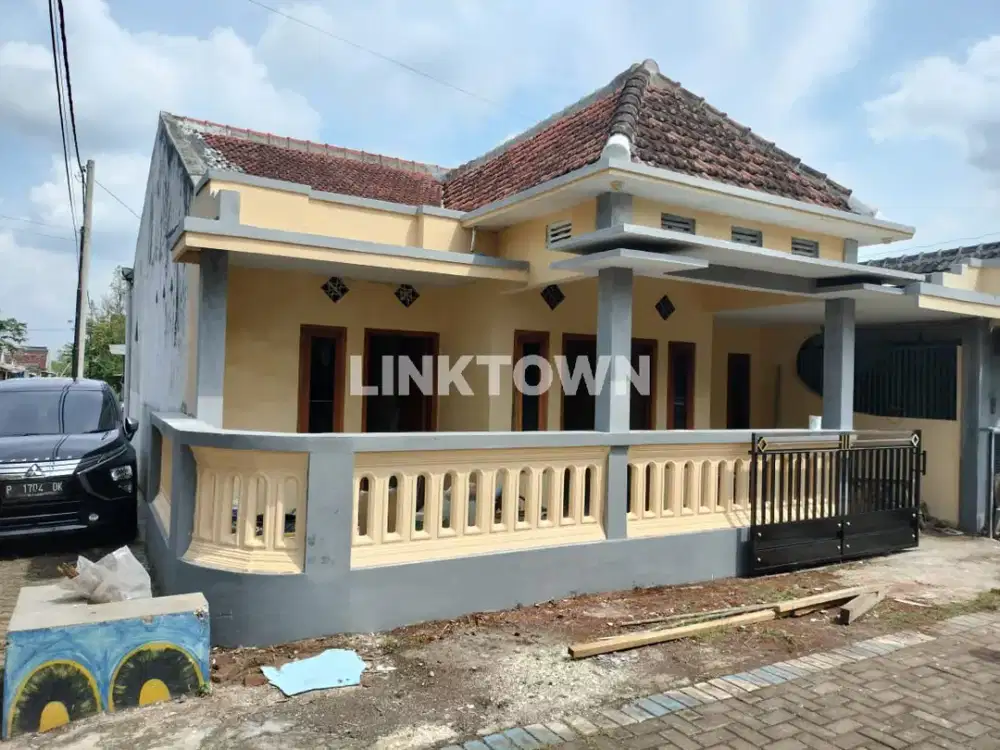 Miliki Rumah Posisi Hook Lingkungan Asri di Perumahan Graha Saptoraya