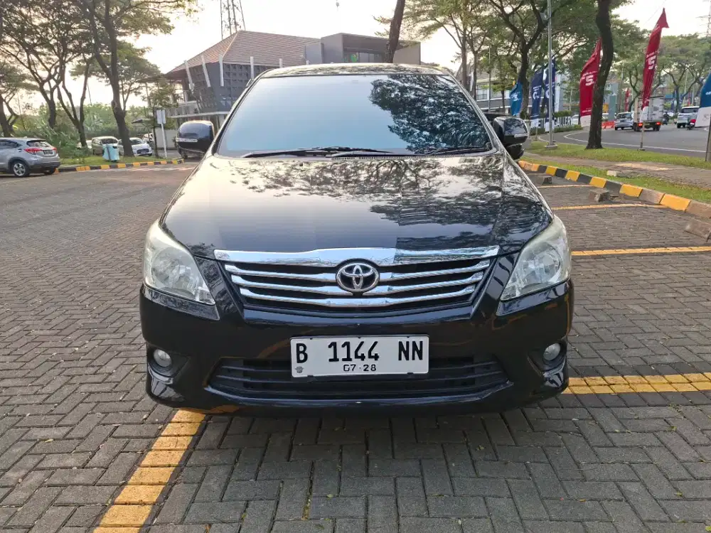 Toyota Innova 2.0 G At 2013