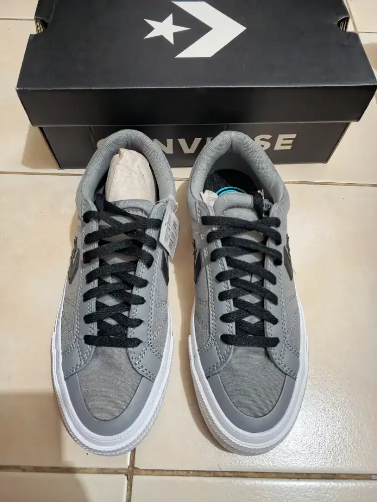 Sepatu Converse sport casual grey sepatu pria eur 42