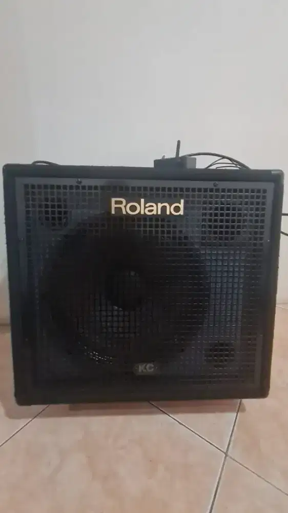 Roland KC-550 Keyboard Amplifier