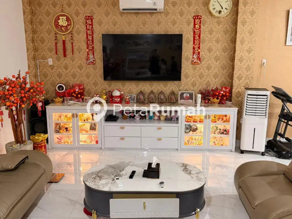 DIJUAL RUKO GANDENG JALAN YOS SUDARSO - DEKAT SIMPANG BILAL (DEWI NATALIA)