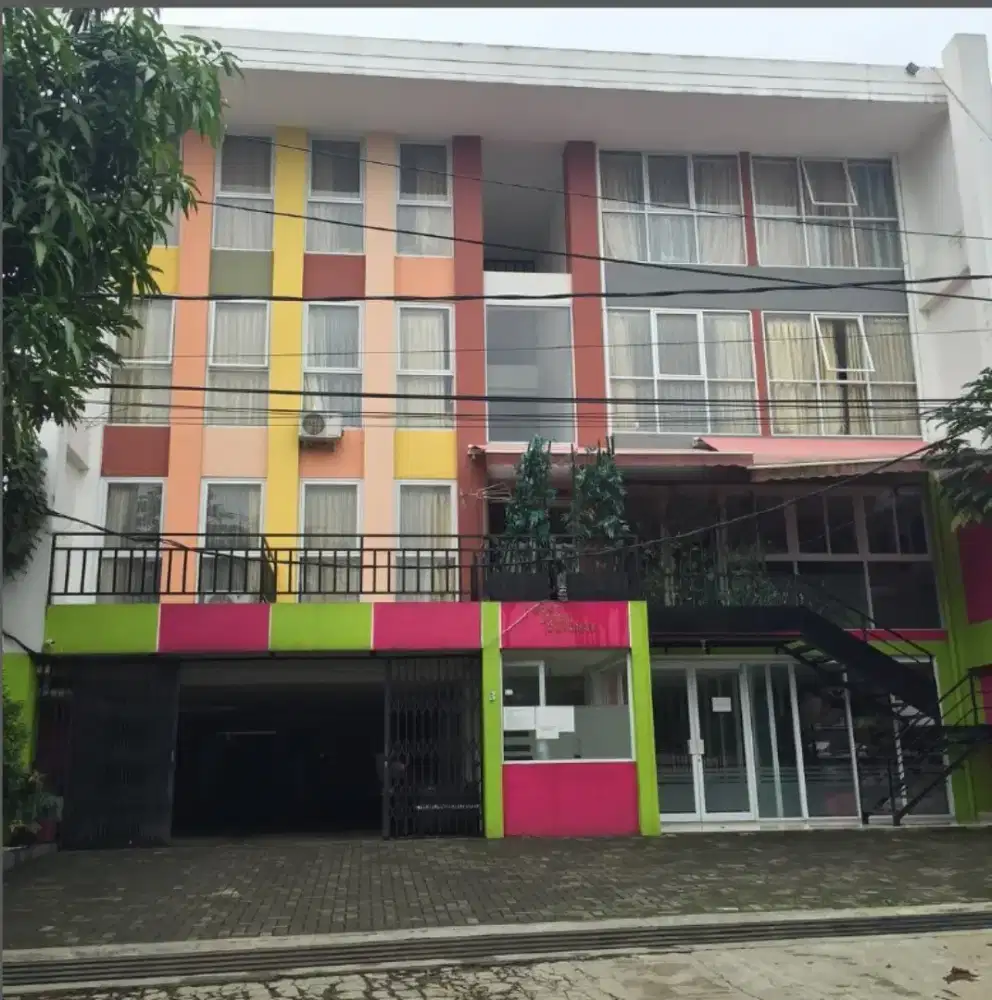 Jual Rumah Kost Exclusive Lokasi Strategis
Lokasi Sangat Strategis