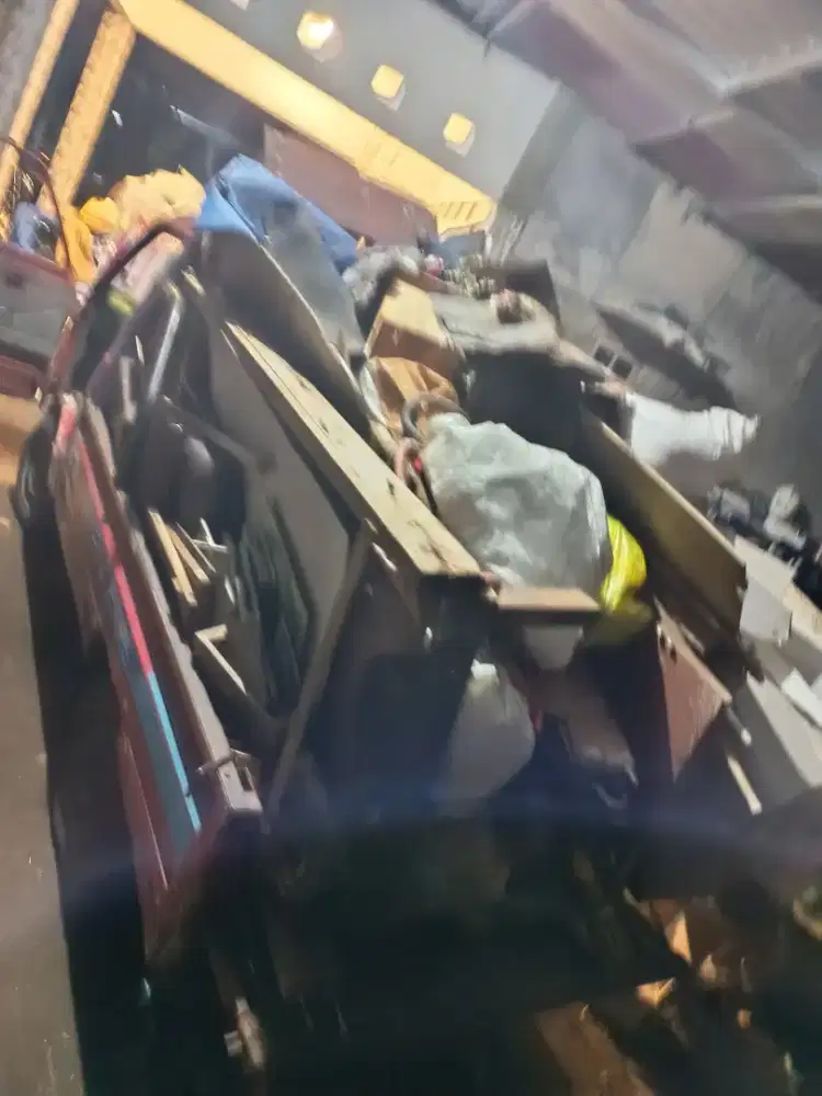 Angkutan buang puing /buang barang