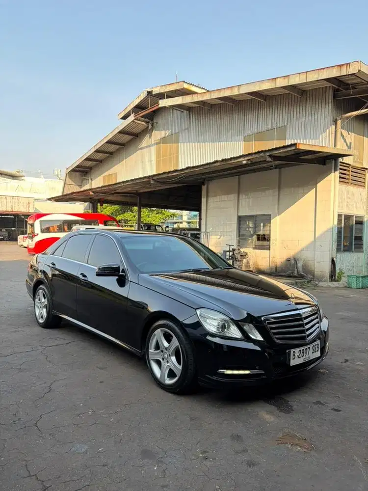 Mercedes benz e200 w212 cgi 2013