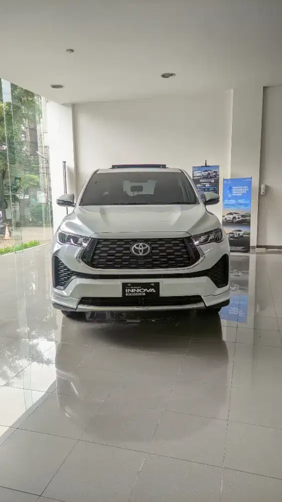 Zenix v hybrid cvt modelista