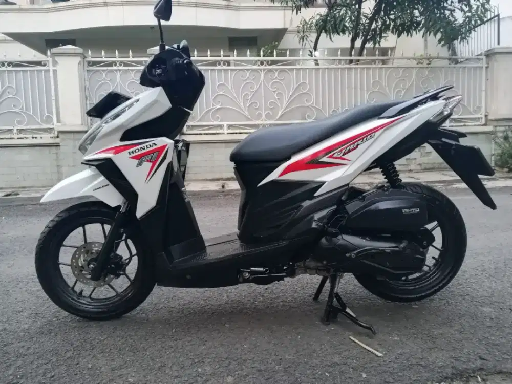 HONDA VARIO 125 LED TAHUN 2015 SUPER ISTIMEWA TERAWAT KIRCON