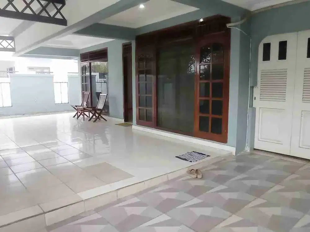 Disewakan Rumah 1.5 lantai di Kayu Putih
