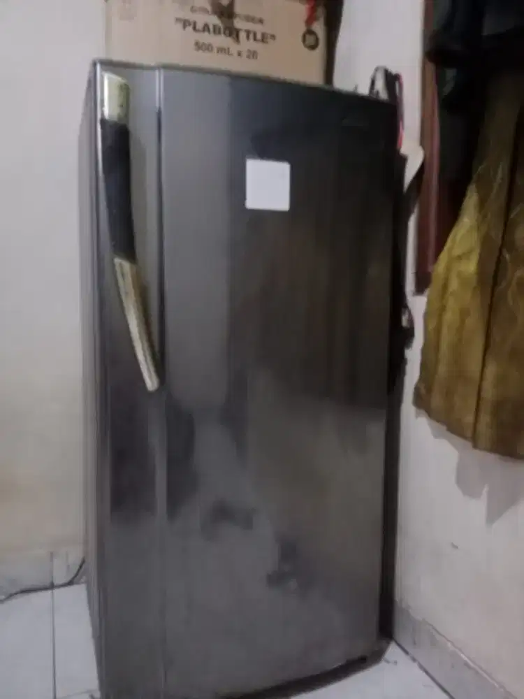 Kulkas 1 pintu merk sharp