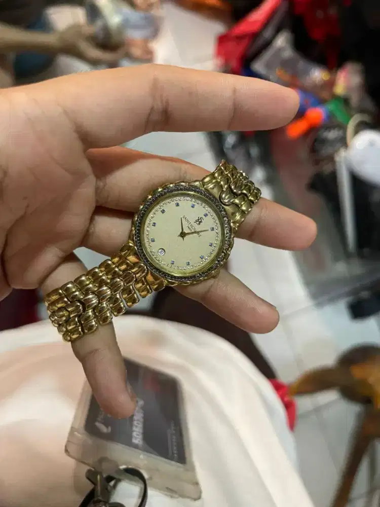 jam tangan saint honore