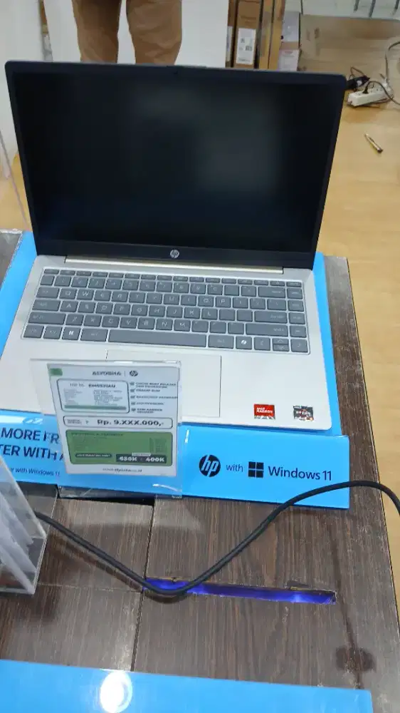 HP 14 EM0530AU AMD RYZEN 5 7530U