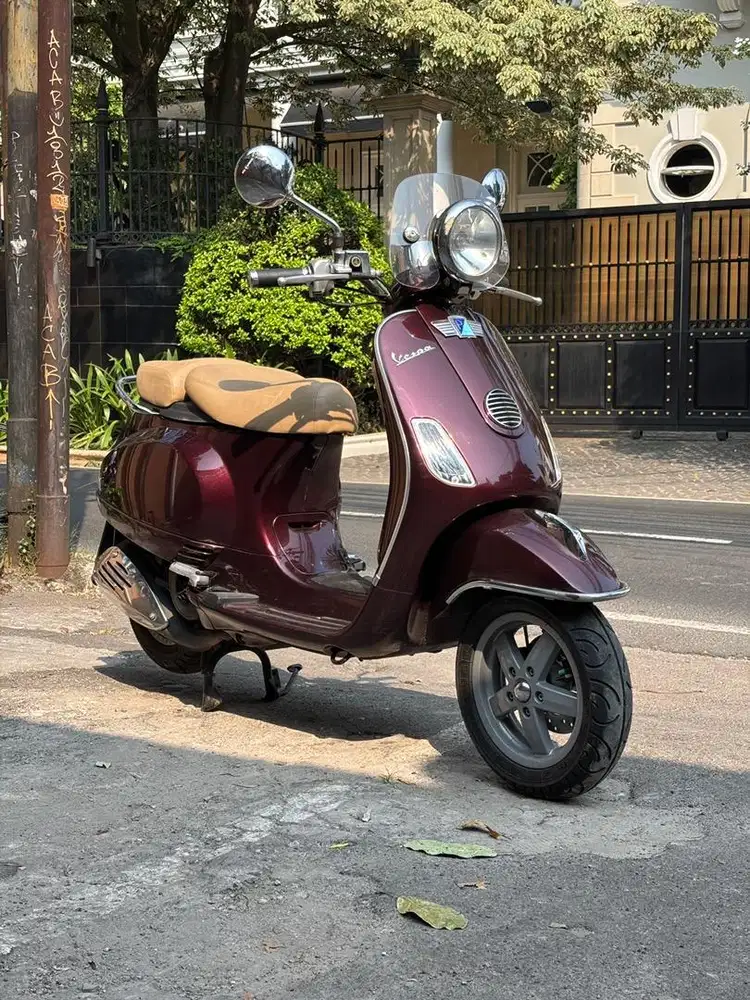VESPA LXV 150 3VIE TAHUN 2013