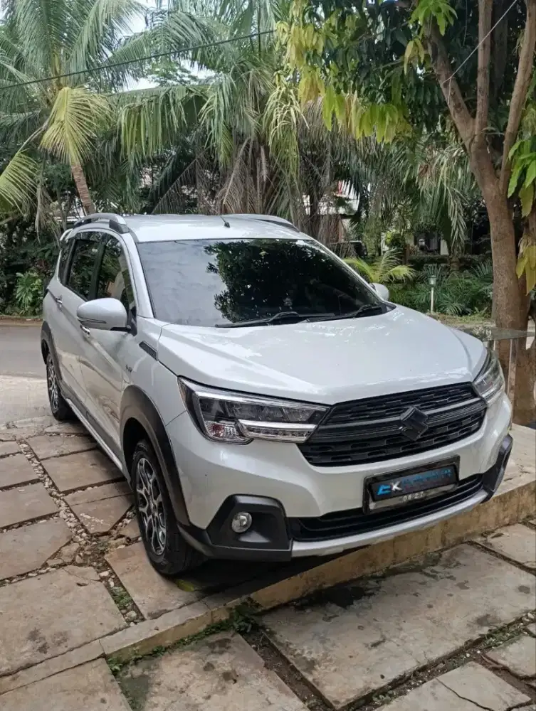 Rental mobil. Sewa mobil harian, mingguan & bulanan lepas kunci.