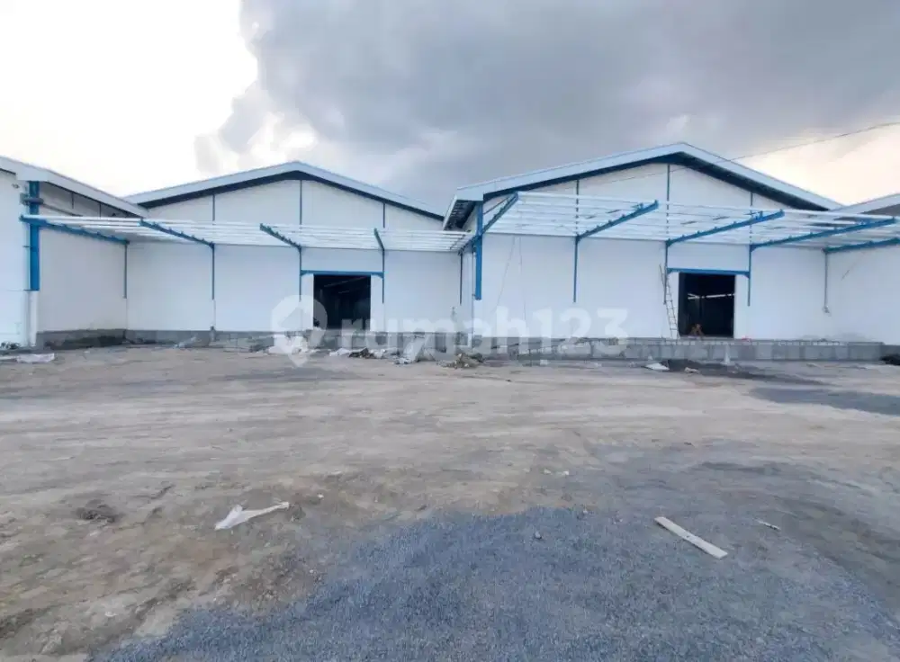 DI SEWAKAN GUDANG BARU DI KRIAN SIDOARJO - JAWA TIMUR