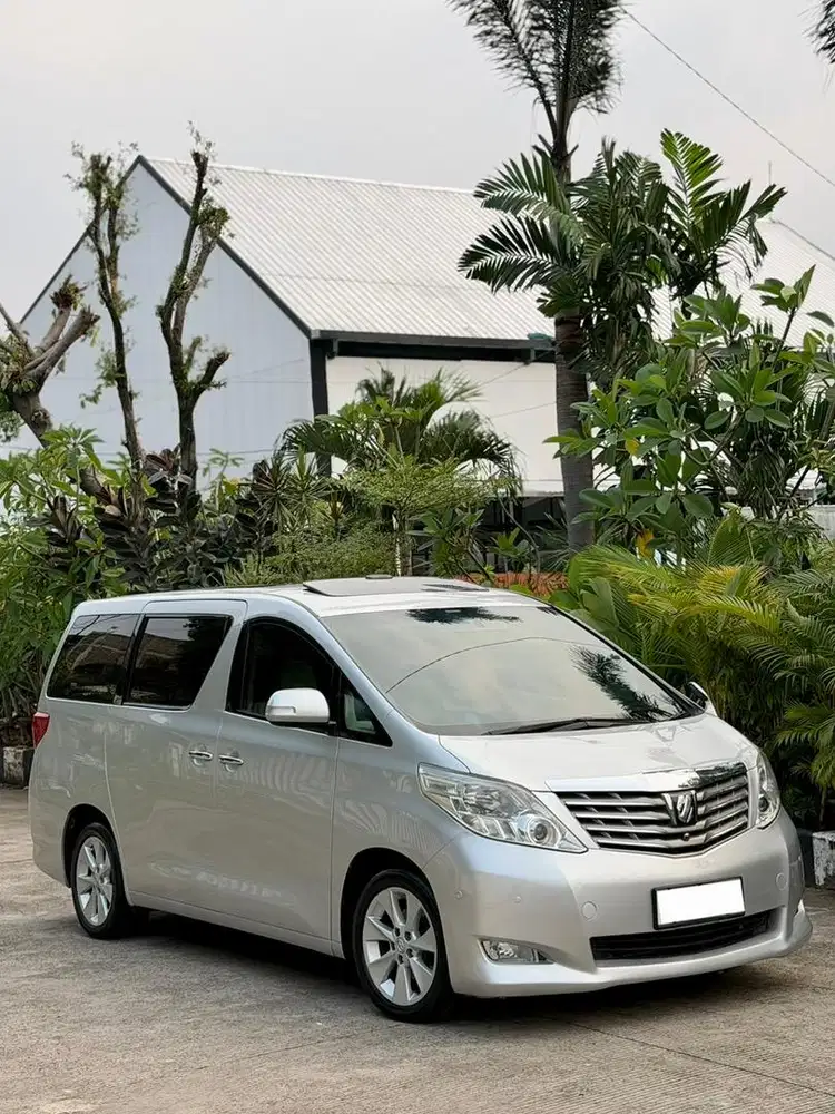 {Harga Cash} Toyota Alphard V Premium Sound 2.4 A/T 2009