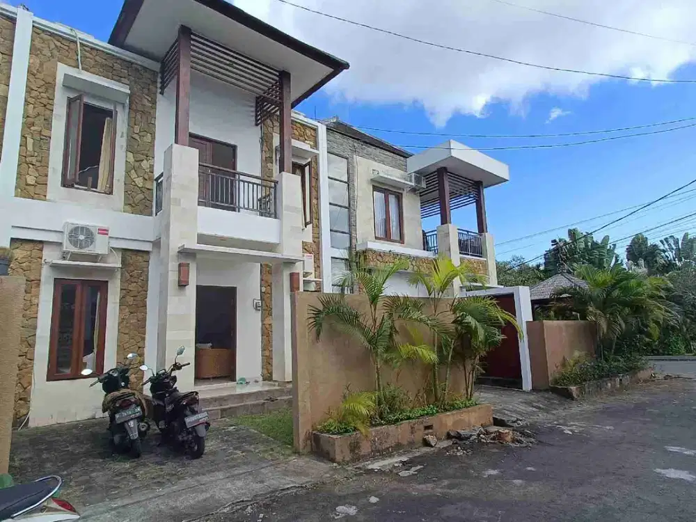 Rumah Dalam Komplek Area Mumbul Benoa