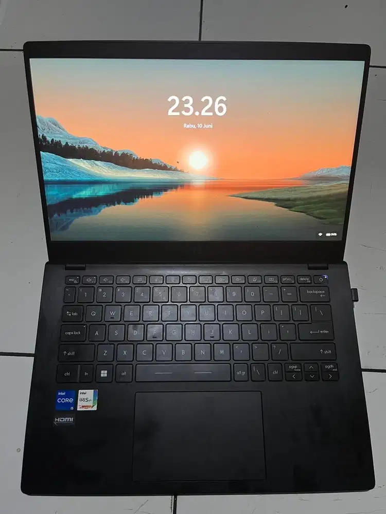 Laptop MSI Modern 14 C11M