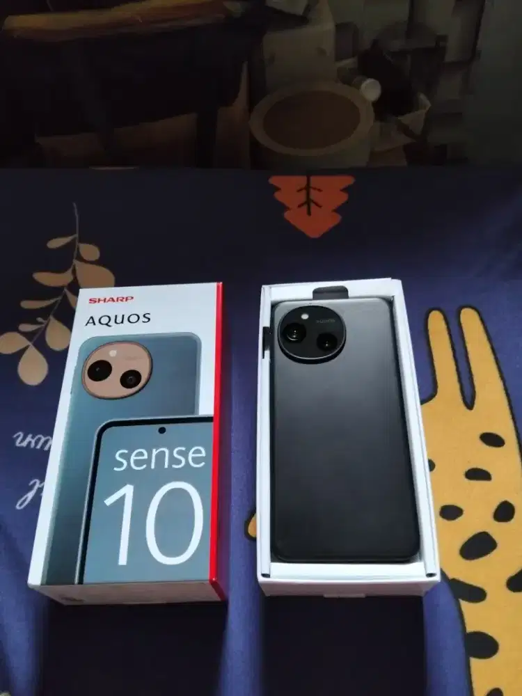 SHARP AQUOS SENSE 10
