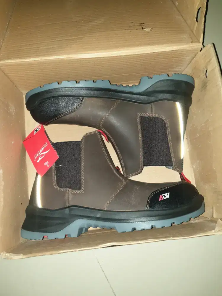 Sepatu safety Cheetah ADV UK 42/43