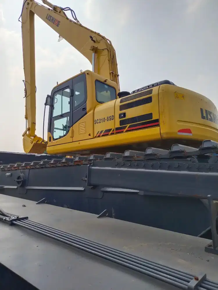 Excavator Amphibi Kelas 20ton Tahun 2026