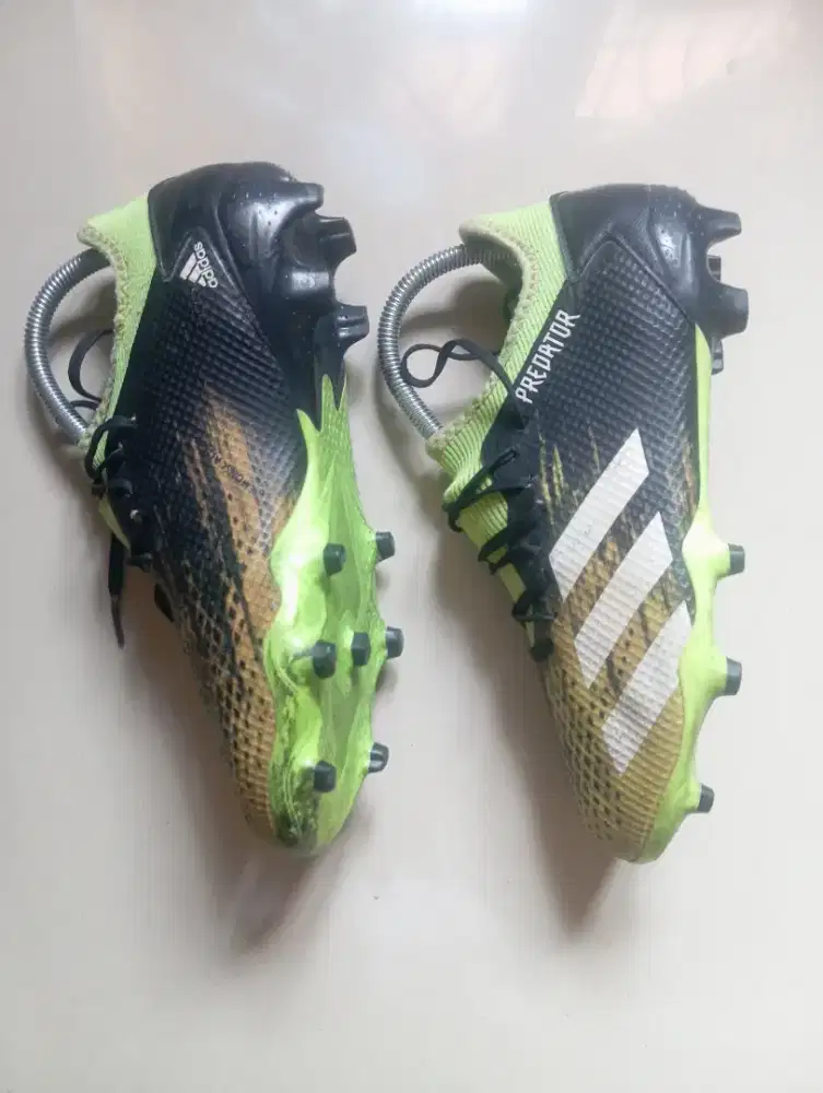 Sepatu bola Adidas predator size 39 1/2