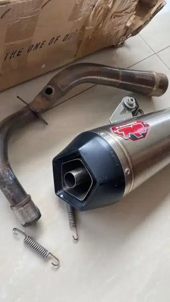 Knalpot Vespa R9