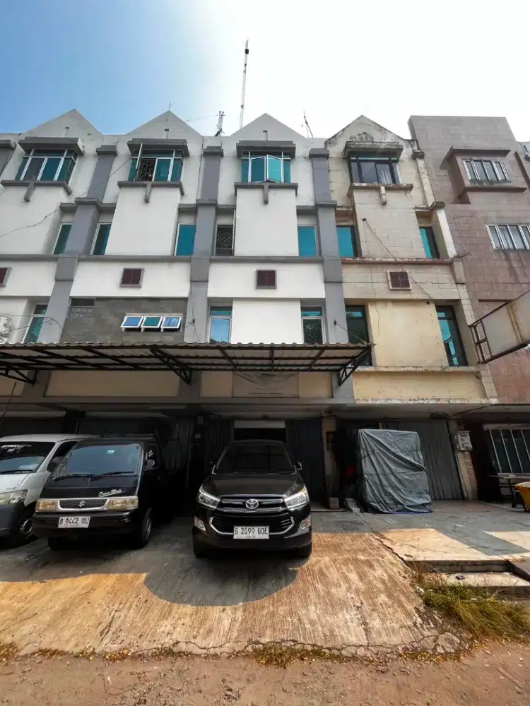 JUAL (1/2)RUKO GANDENG Raya Boulevard Klp. Gading Blok CN II No.22- 23