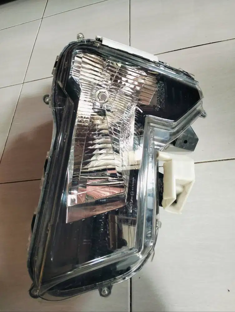 Head lamp xpander
