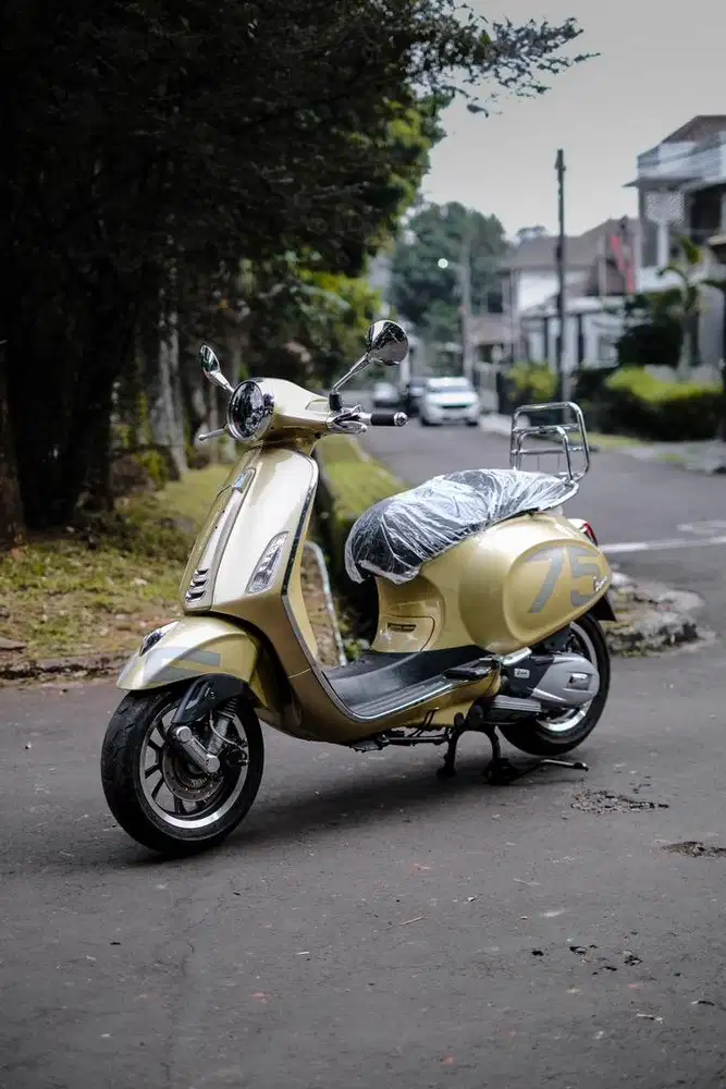 VESPA PRIMAVERA 150 ANNIVERSARY 75TH 2021