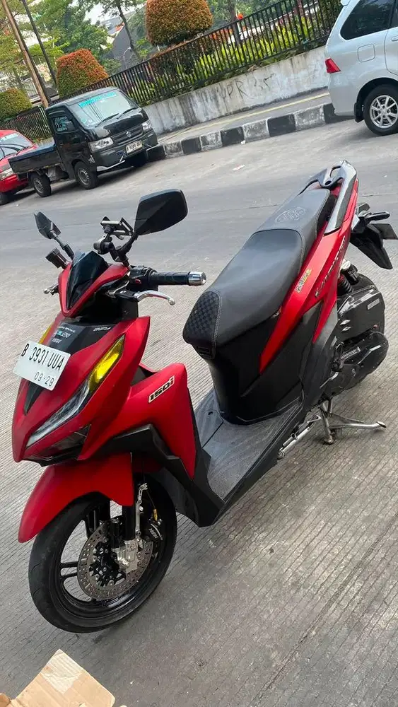 Di jual vario 150 merah doff