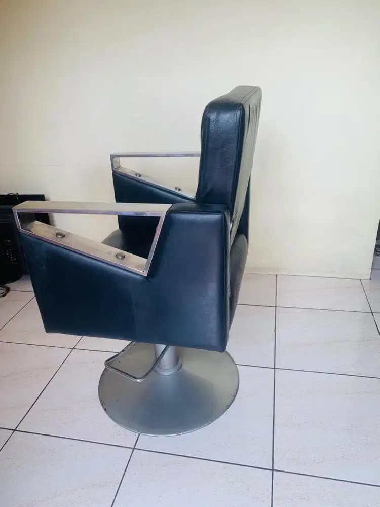 Jual kursi barber/salon