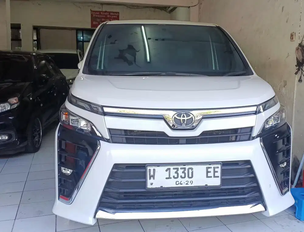 Toyota Voxy 2018 Bensin