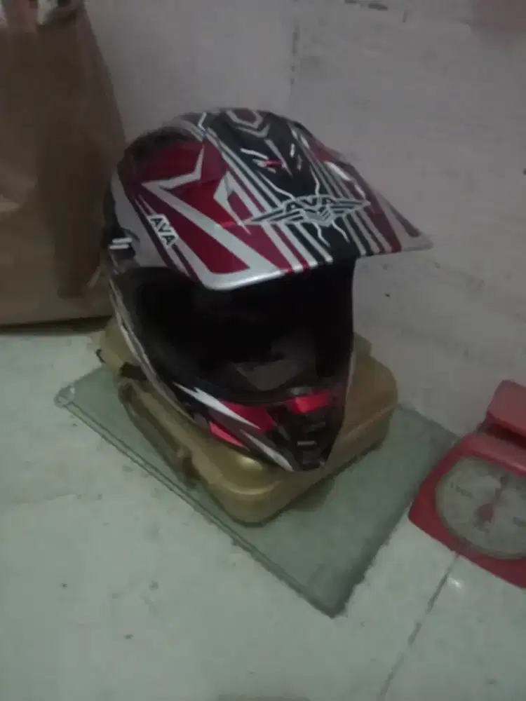 Helm motocross AVA trooper
