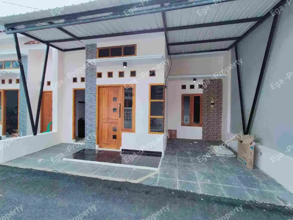 Lokasi pinggir jalan free canopi dan AC..