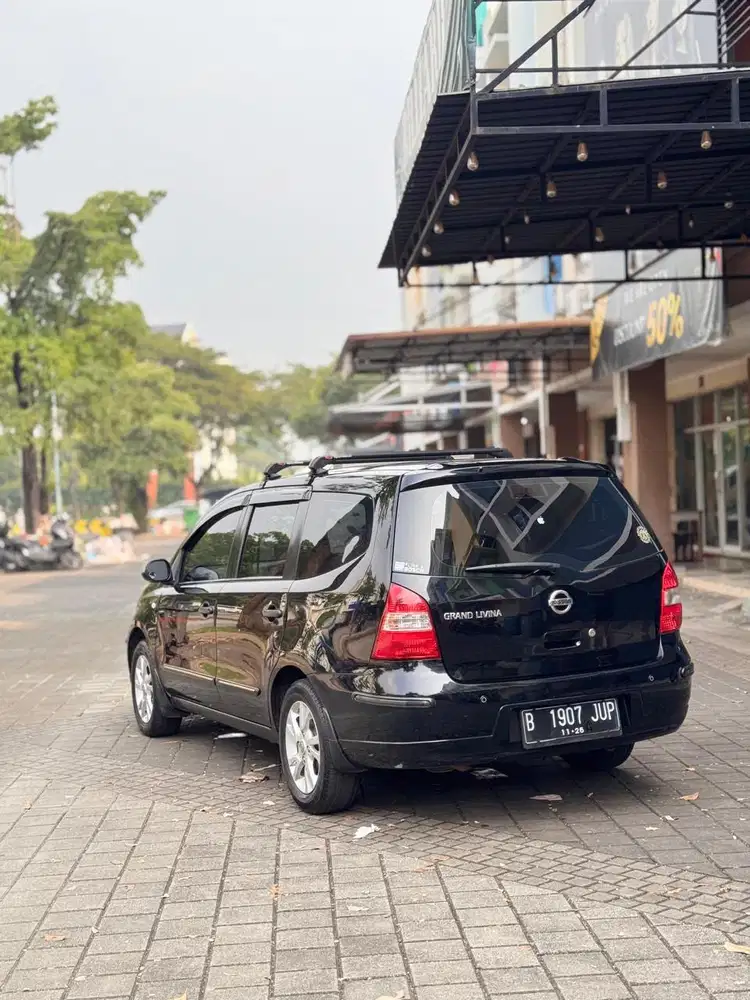 Nissan Grand livina 2011 Bensin