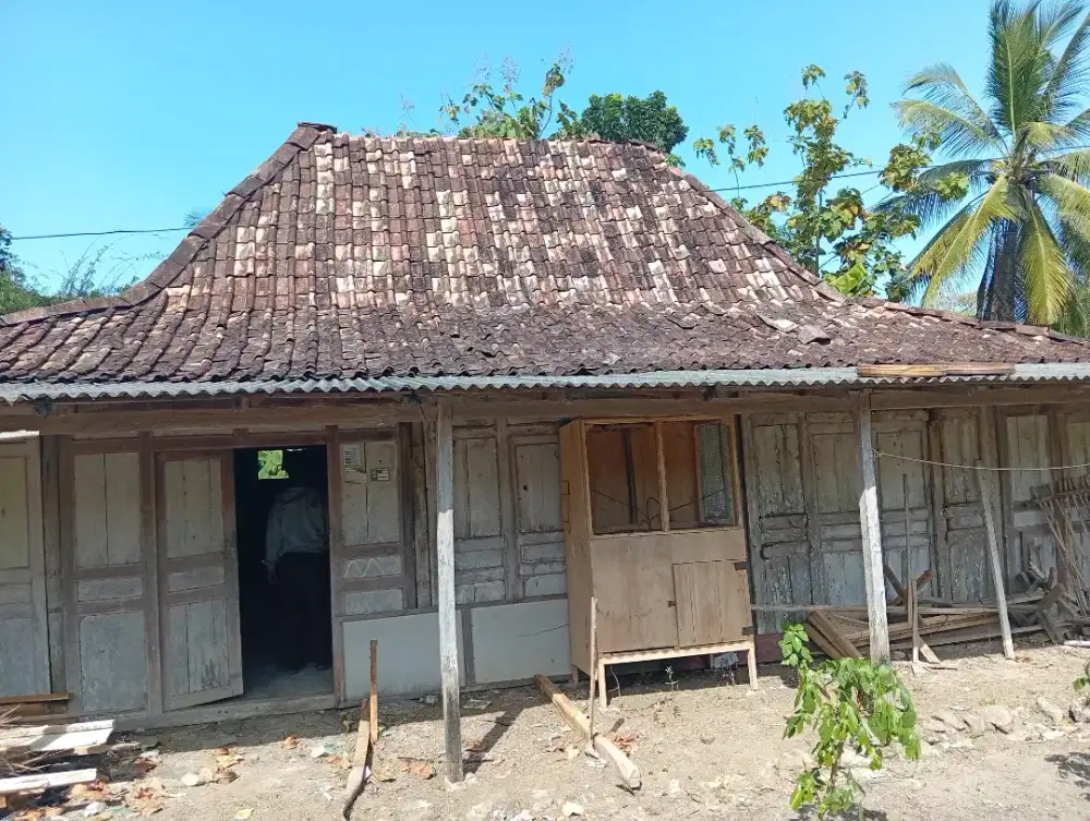 Jual rumah limasan gebyok krliling