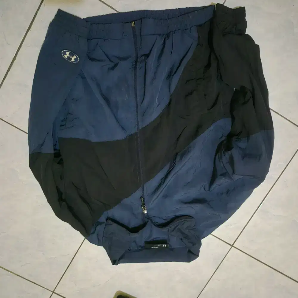 Dijual Jaket Under Armour