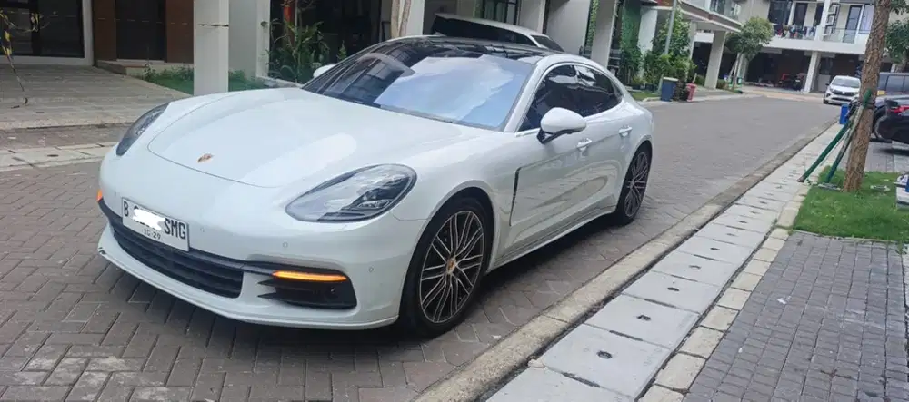 Porsche Panamera 2017 Bensin