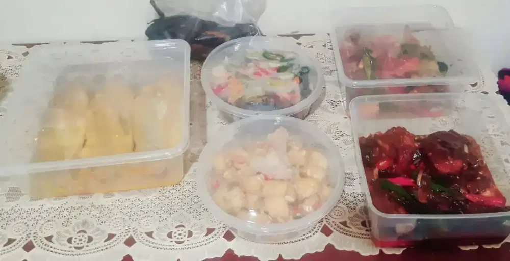 Berbagai lauk dapur mamakafeel