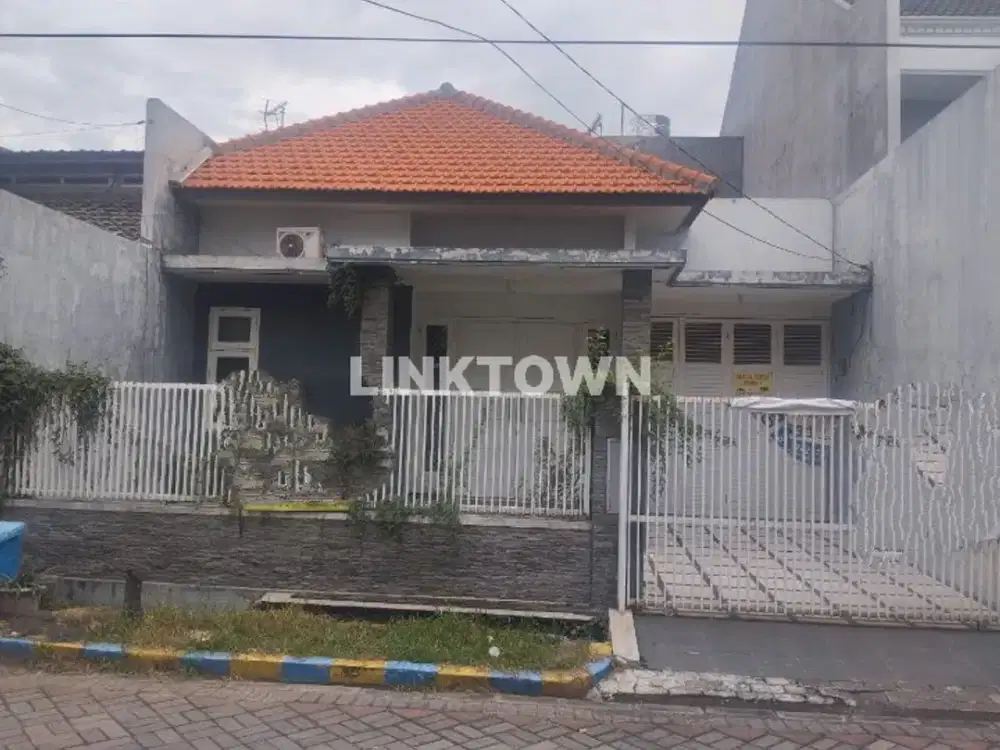 Hunian Modern 1,5 Lantai di Kutisari Indah Barat