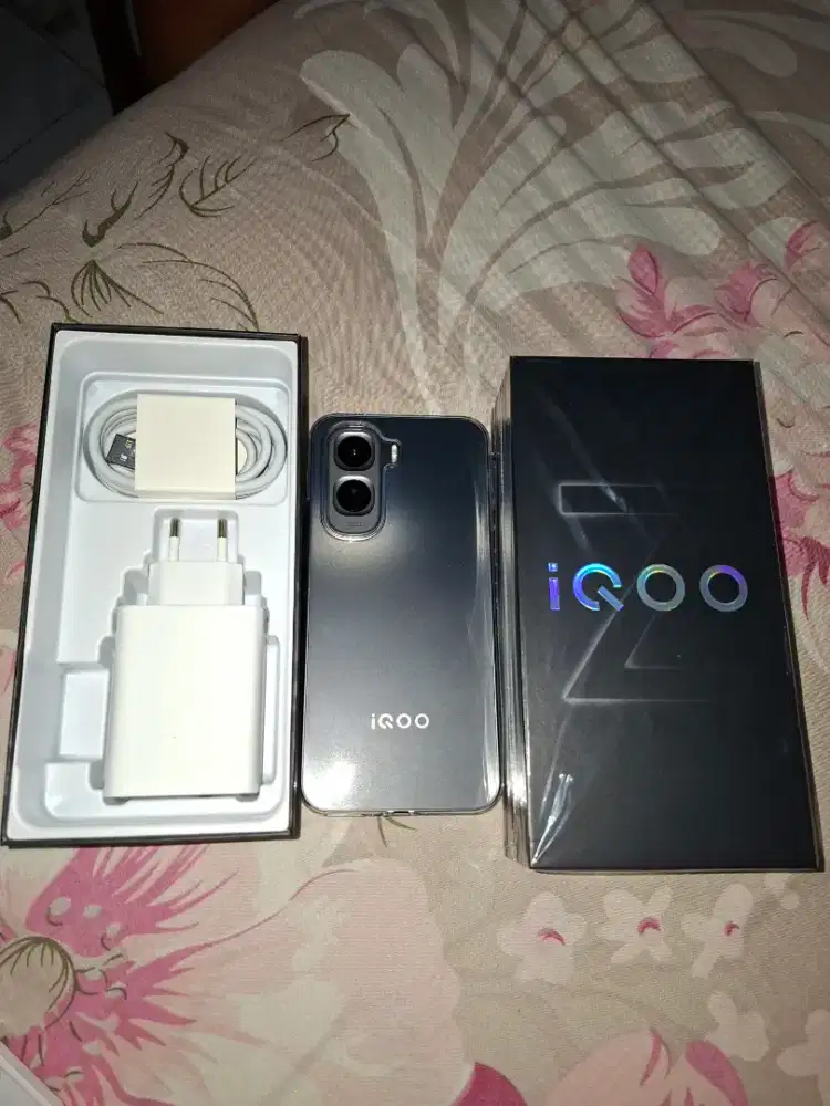 Second IQOO Z11 8/256 black