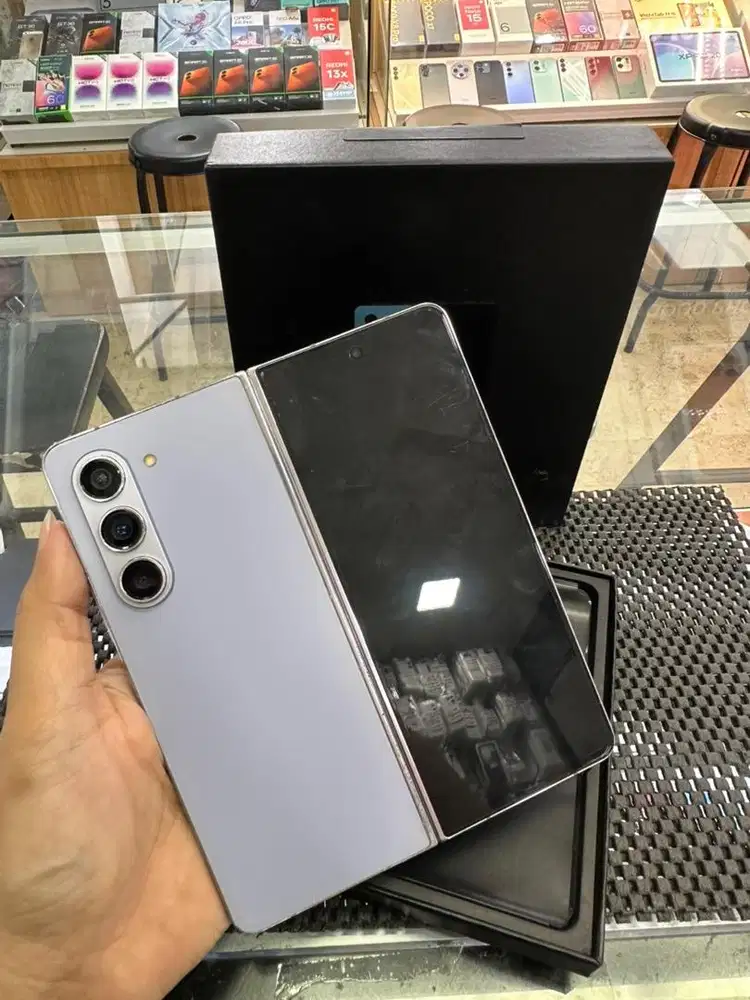 Samsung Galaxy Z Fold 5 12/512GB Ex Garansi Resmi Sein