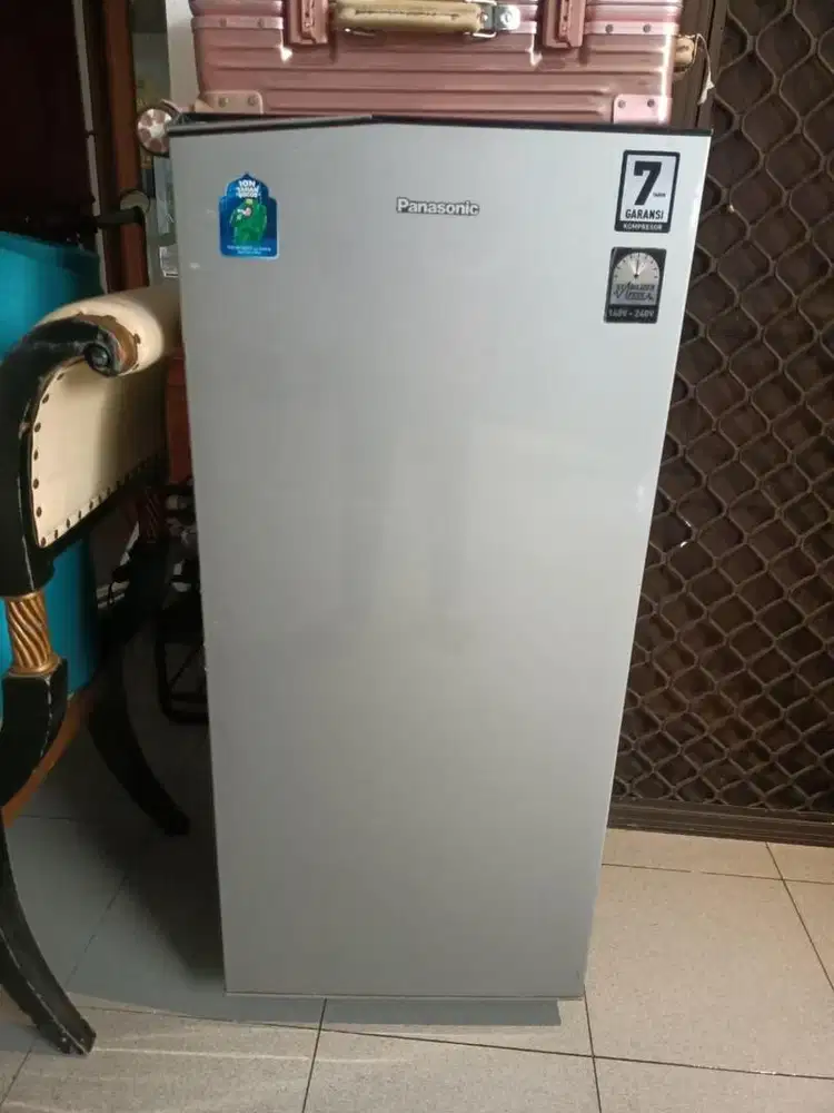 DIJUAL KULKAS PANASONIC 1 PINTU
