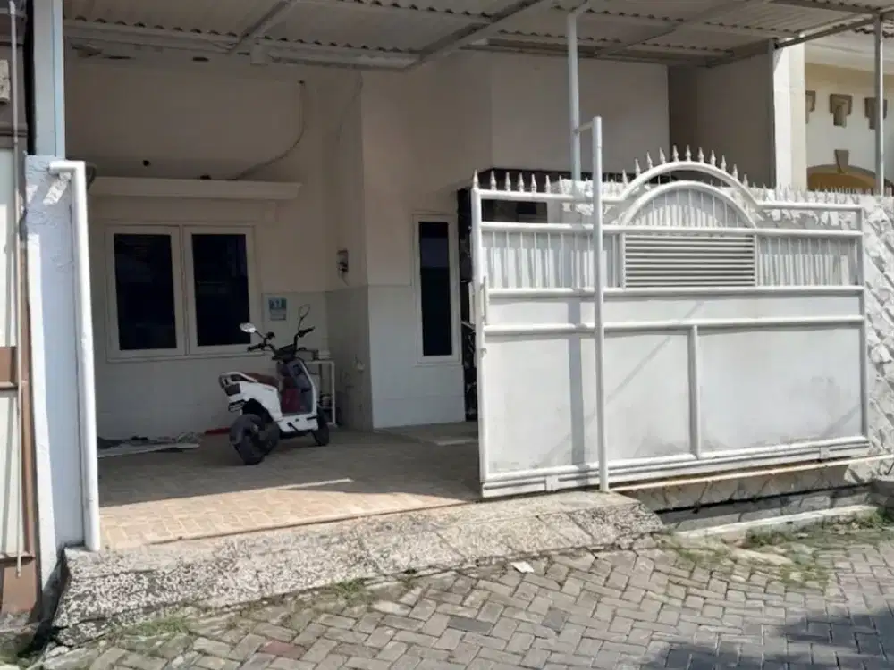 Rumah Ploso Timur Selangkah ke Galaxy Mall & Merr. Dekat kampus WM, Unair, RS Dr Sutomo & RS Airlangga