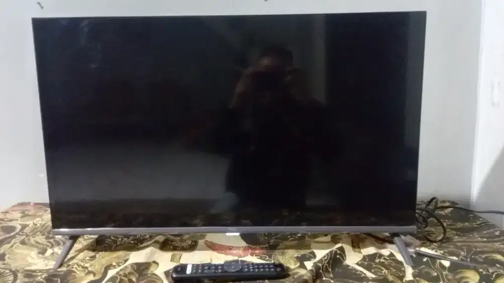 Tv led tcl android digital 32inchi likenew