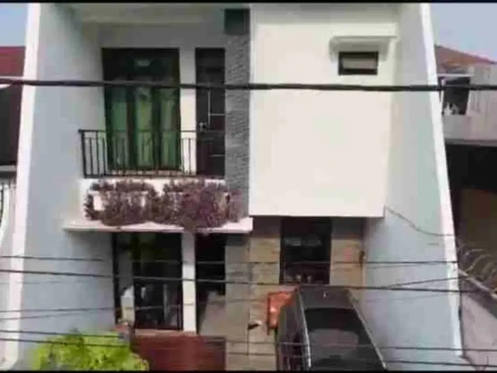 DIJUAL RUMAH 2 LANTAI SIAP HUNI DI RAWAMANGUN