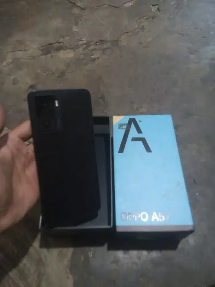 Oppo a57 4/64 hp sama dus