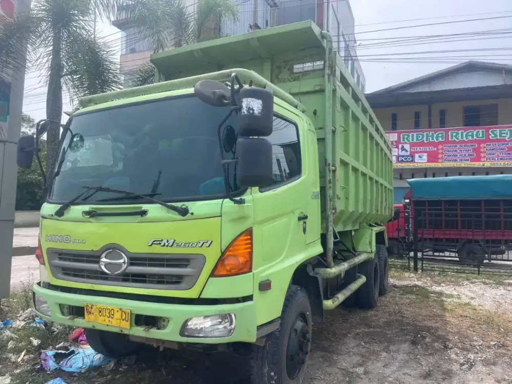 hino dump 2013 Manual