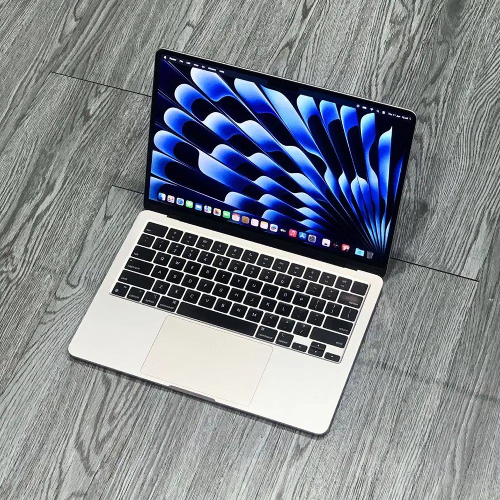 EX IBOX MACBOOK AIR M2 8GB/256GB STARLIGHT